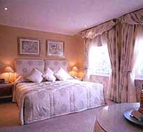 4 photo hotel BEAUFORT HOTEL, London, England