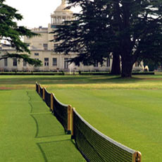 11 photo hotel STOKE PARK, London, England