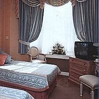 2 photo hotel AVONMORE HOTEL, London, England