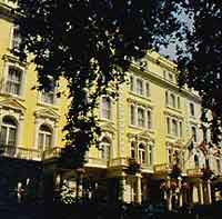 2 photo hotel QUALITY CROWN HOTEL HYDE PARK, London, England