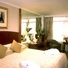 3 photo hotel MILLENNIUM HOTEL KNIGHTSBRIDGE, London, England