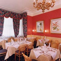 6 photo hotel CHISWICK HOTEL, London, England