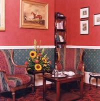 7 photo hotel CHISWICK HOTEL, London, England