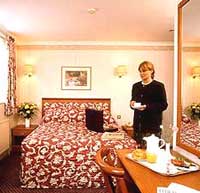 Hotel QUEENS PARK HOTEL, London, England