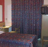 4 photo hotel VICTORIA INN, London, England