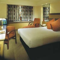 2 photo hotel DANUBIUS HOTEL REGENTS PARK, London, England