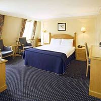 4 photo hotel GROSVENOR KENSINGTON, London, England