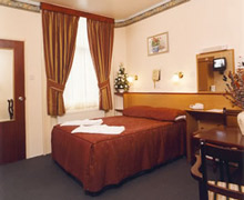 2 photo hotel ENTERPRISE HOTEL, London, England
