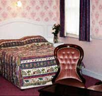 3 photo hotel LONDON GUARDS HOTEL, London, England