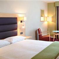 6 photo hotel HOLIDAY INN BRENTFORD LOCK, London, England